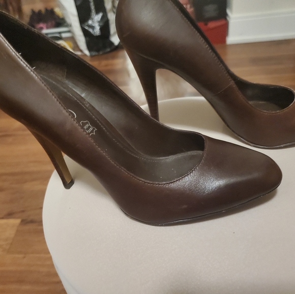 High heels - Picture 2 of 5
